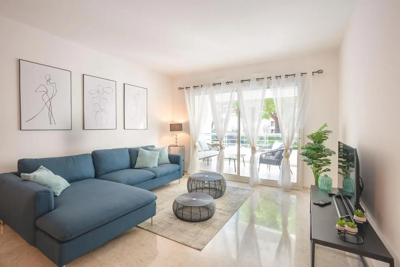 Le Dolce Vita By Winsome Destination Cannes France